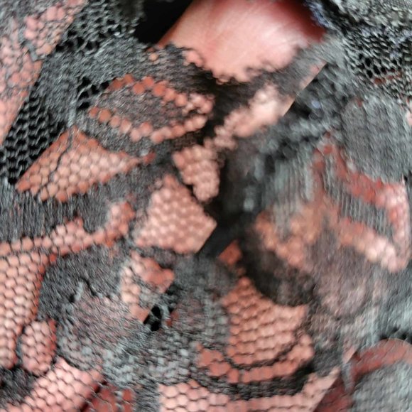 Retro Satin/Lace Half Slip Small 24"+ - Picture 6 of 6